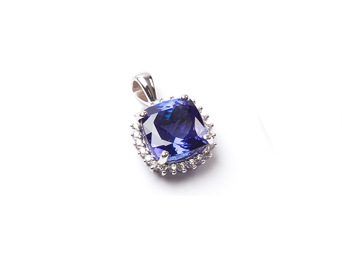 AAA Tanzanite and diamond pendant