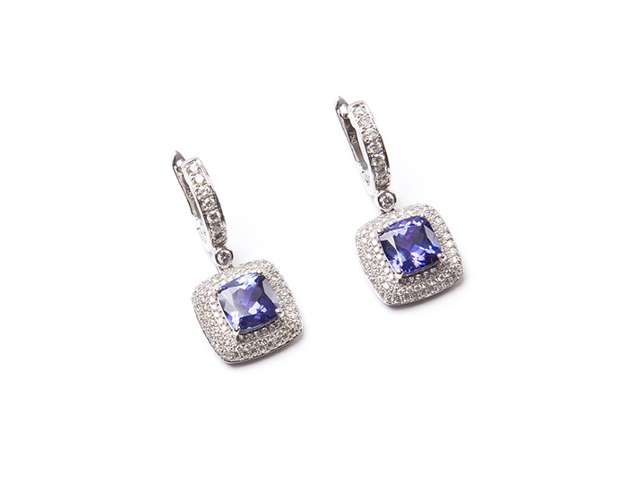 AAA Tanzanite and diamond pendant
